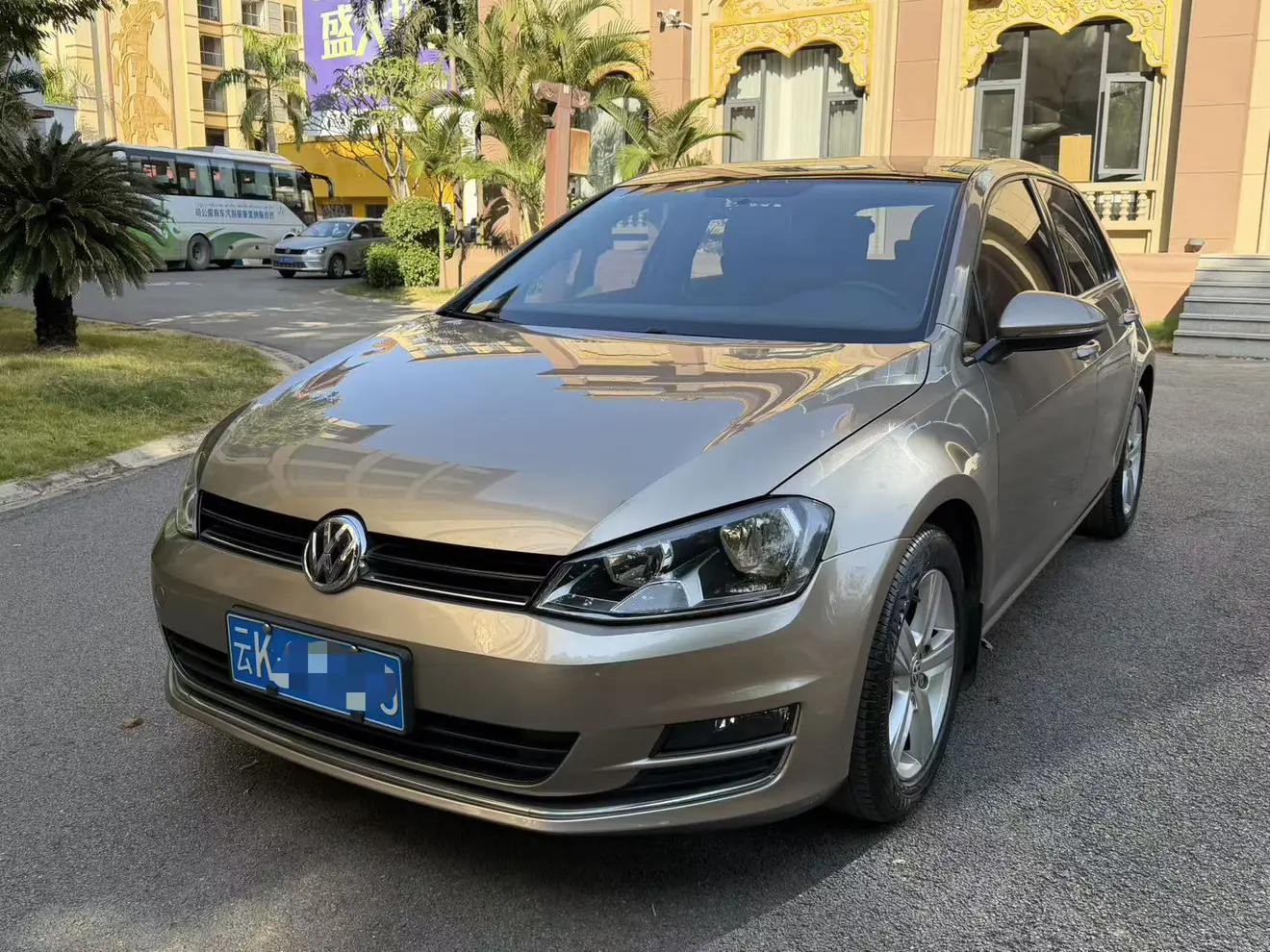 Volkswagen Golf  из Китая