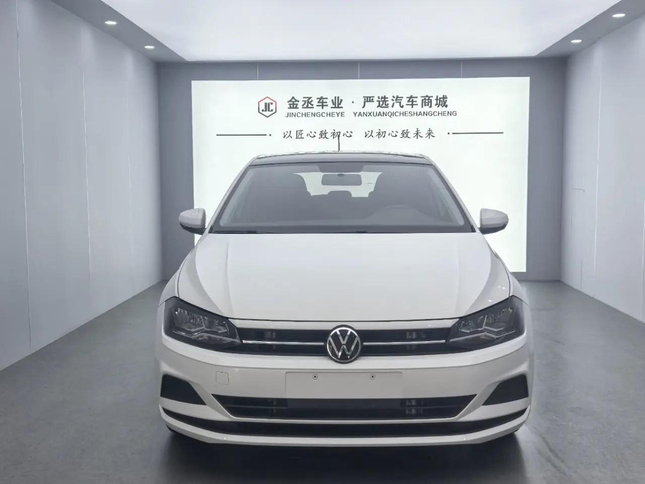 Volkswagen Polo  из Китая