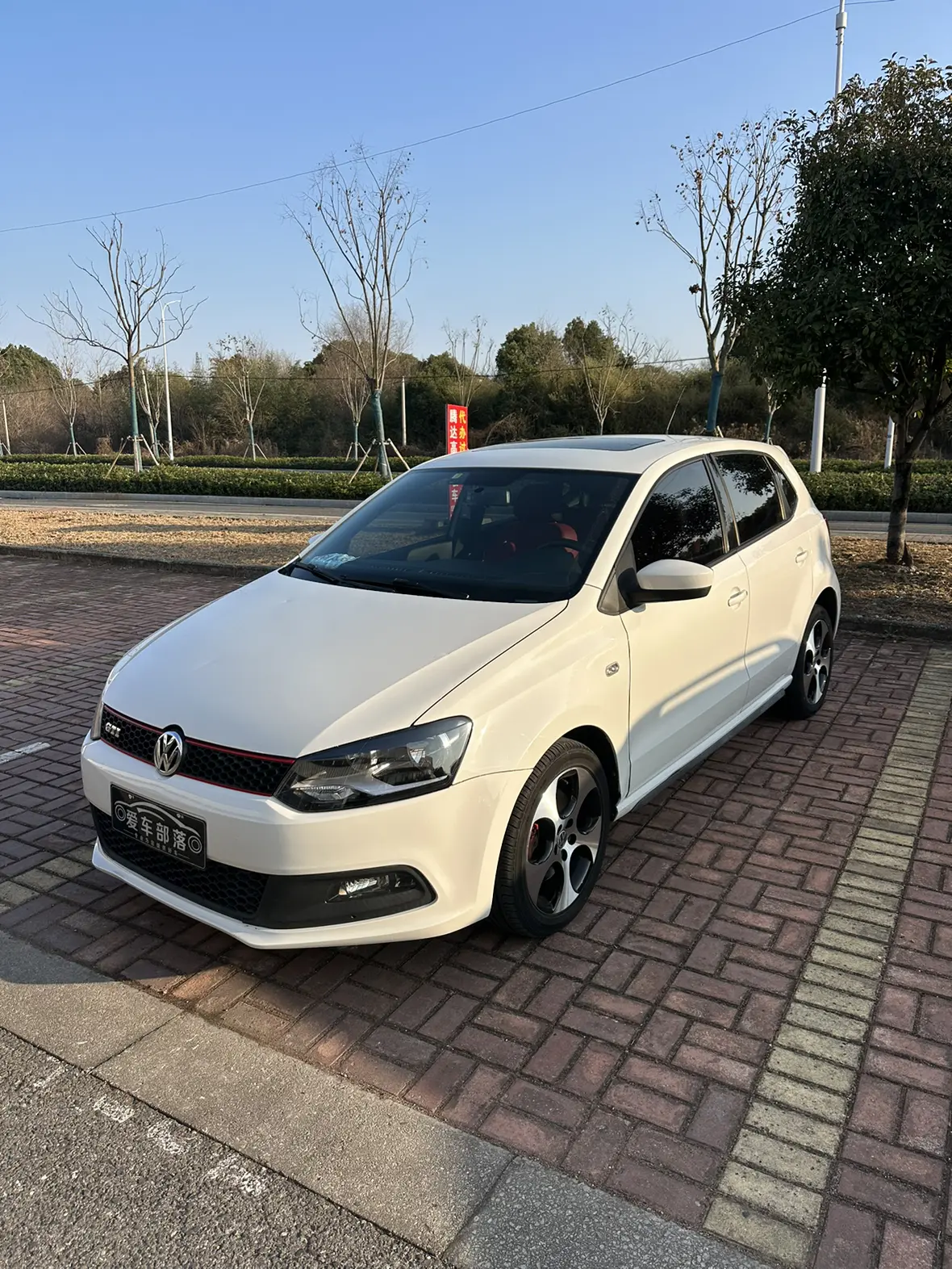Volkswagen Polo  из Китая