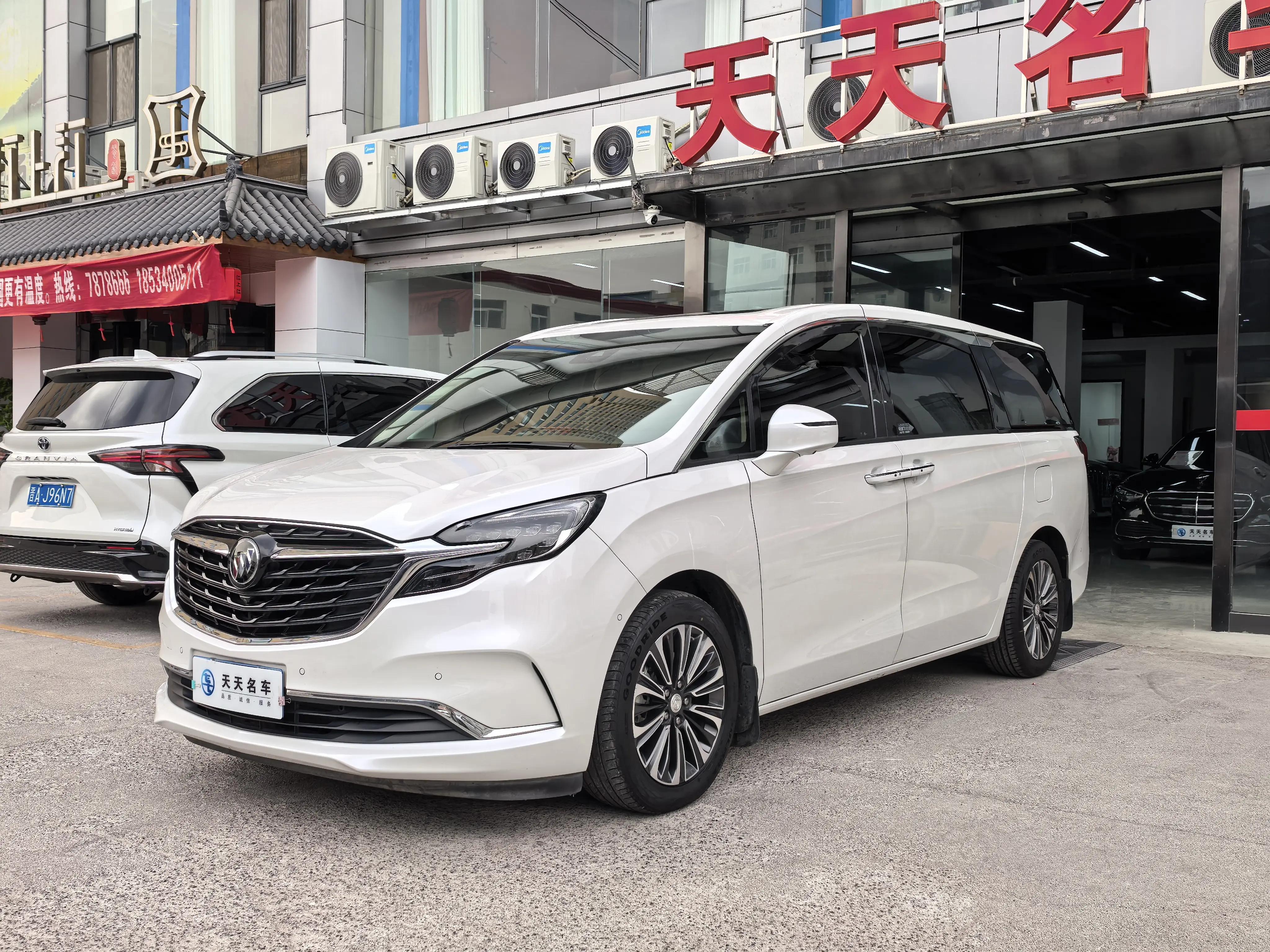 Buick GL8  из Китая