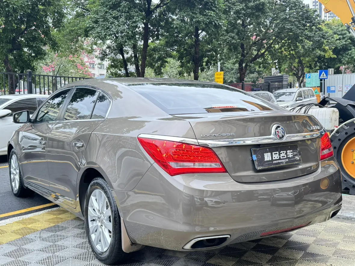 Buick LaCrosse  из Китая