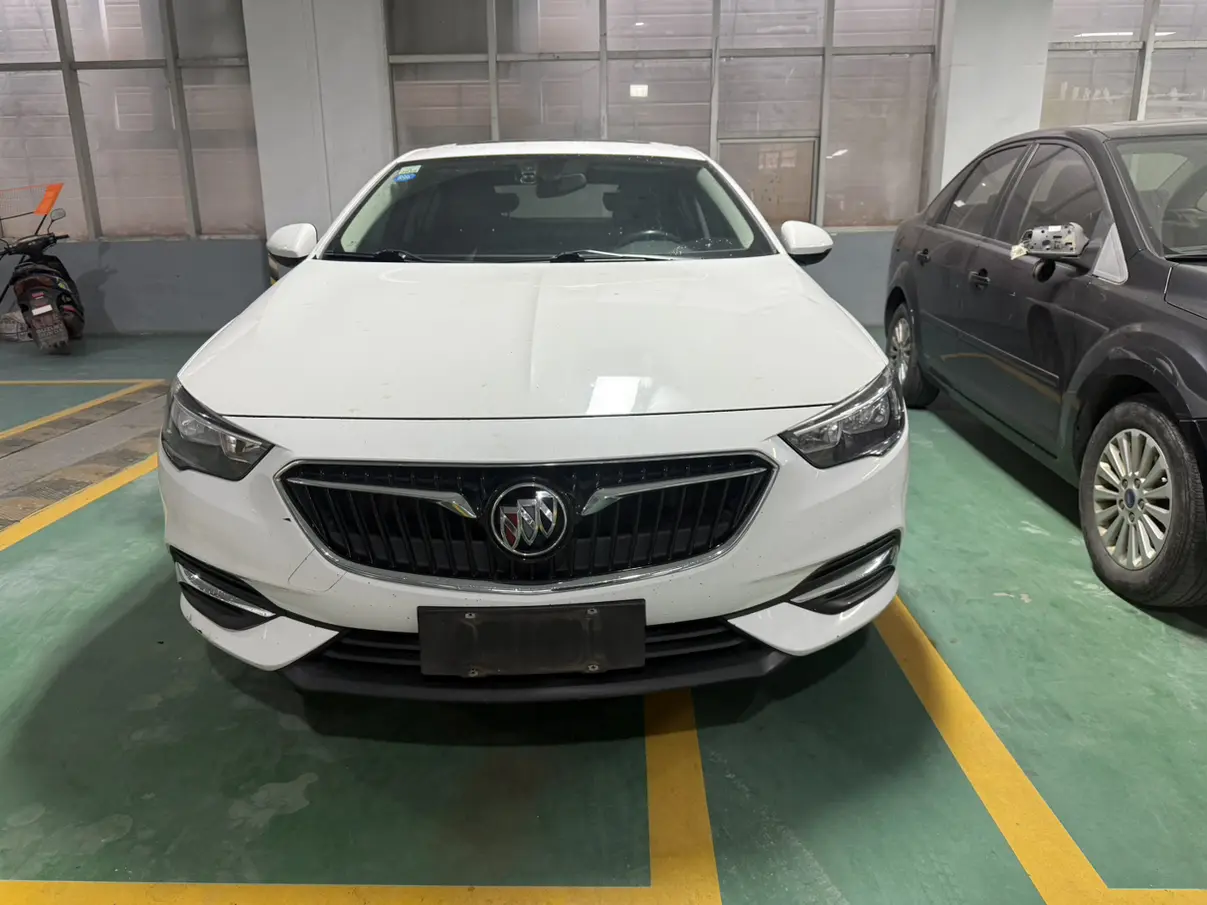 Buick Majesty  из Китая