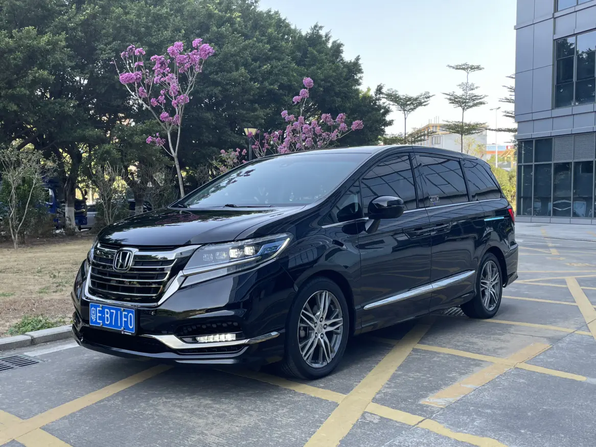 Honda Elysion (Alison)  из Китая