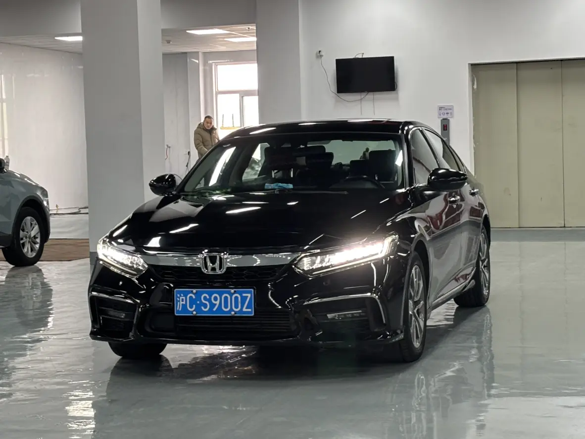 Honda Inspire (Yingshipai)  из Китая