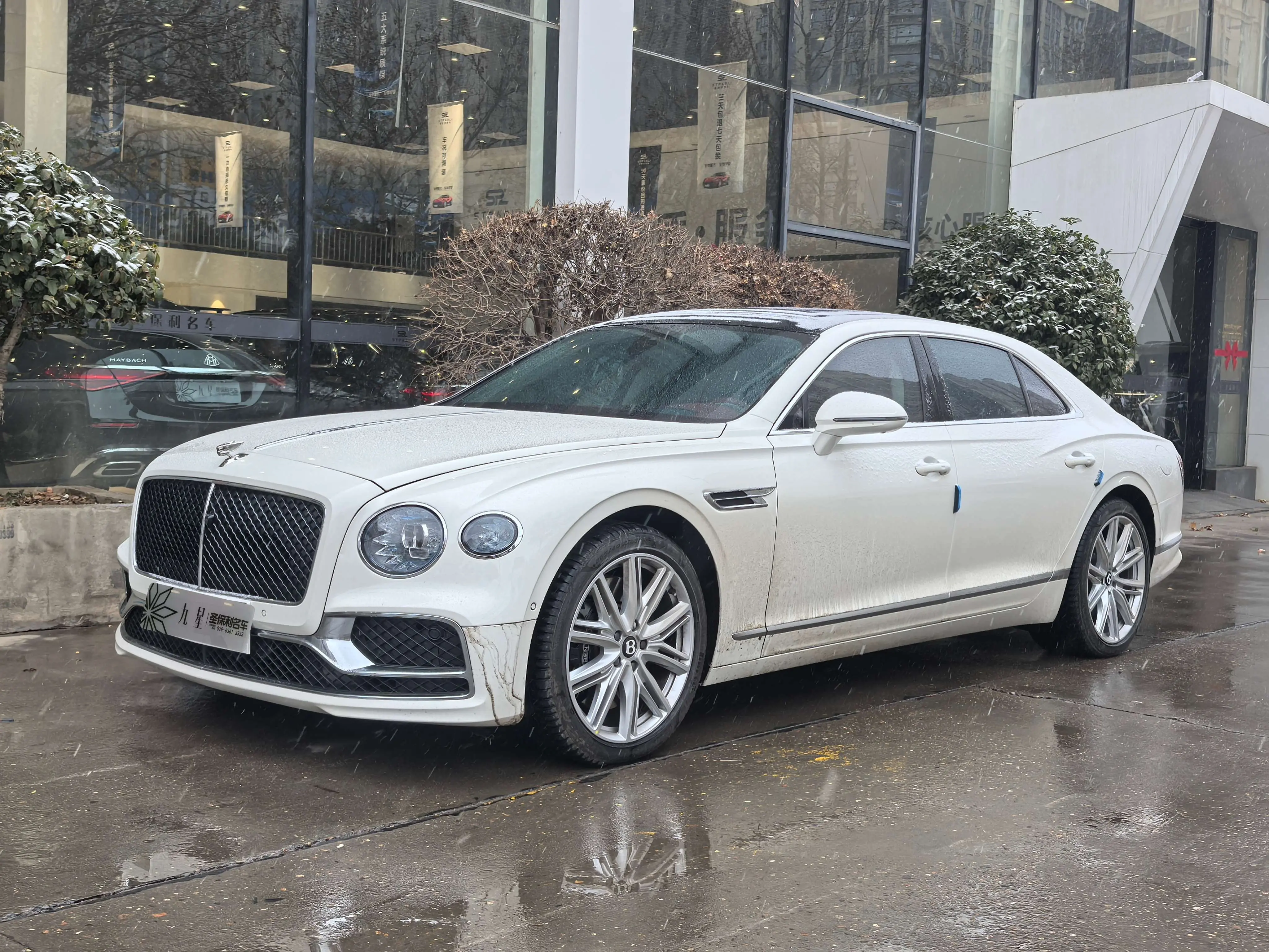 Bentley Flying Spur PHEV  из Китая