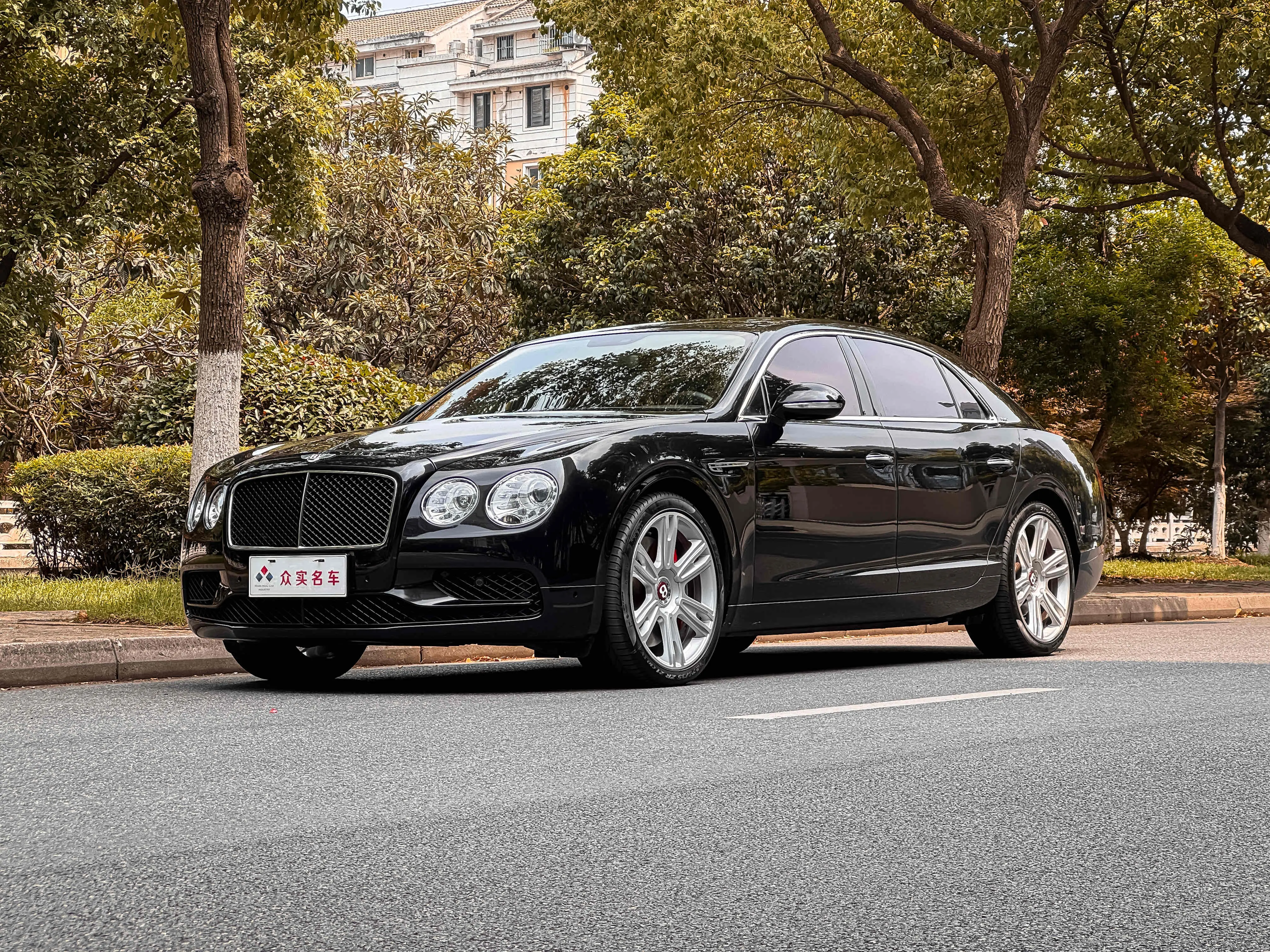 Bentley Galloping  из Китая