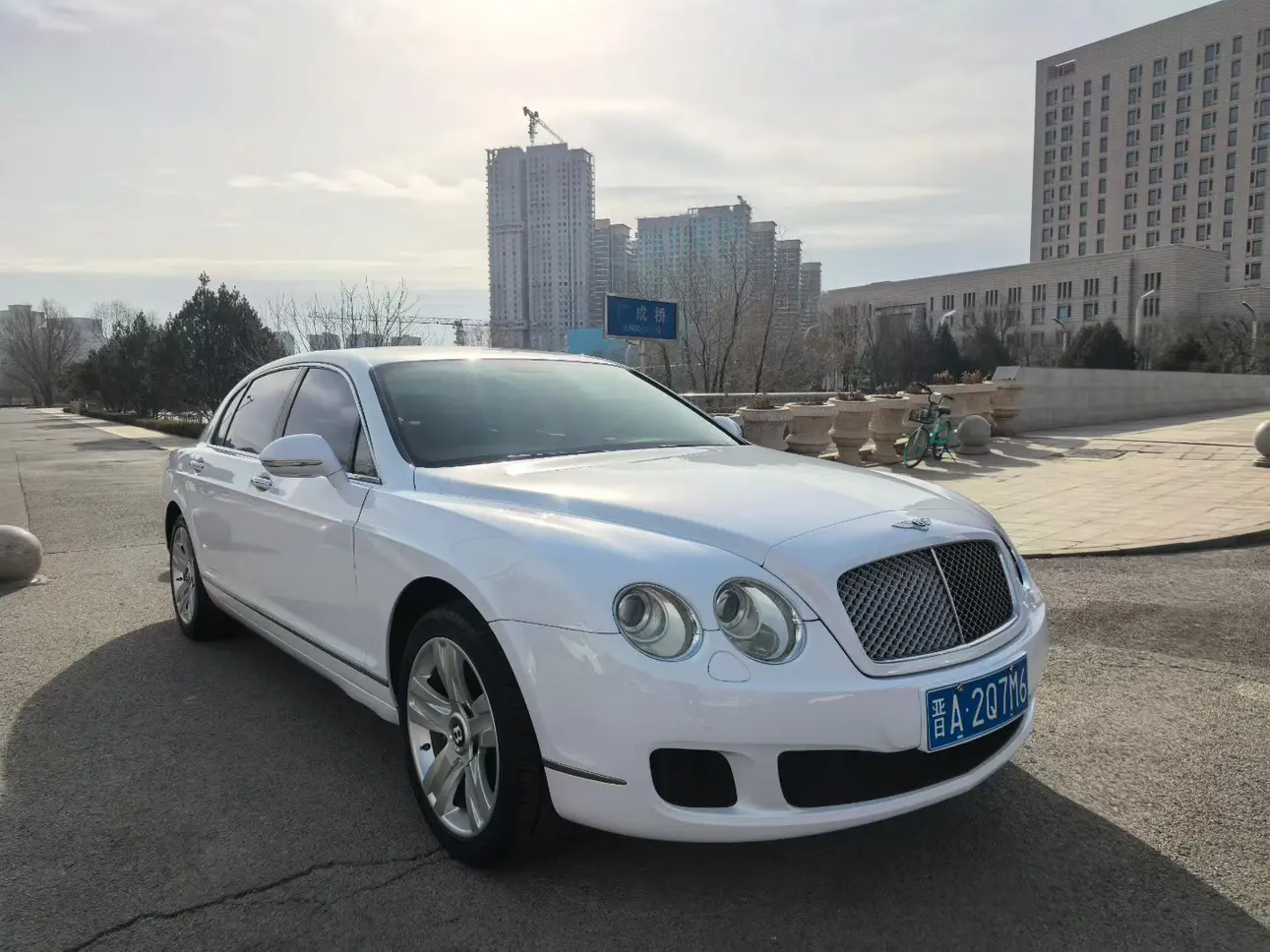 Bentley Galloping  из Китая