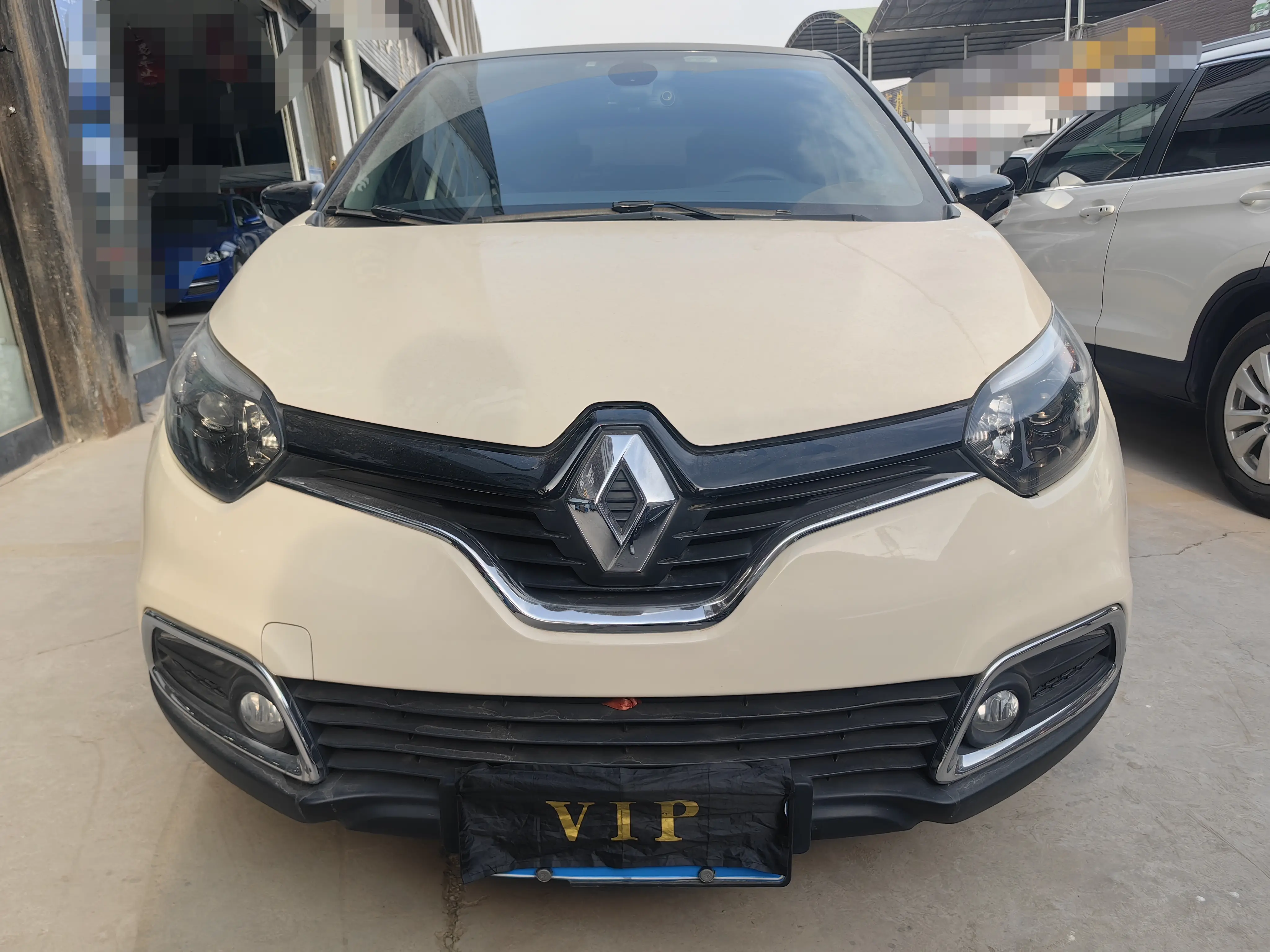 Renault Captur  из Китая