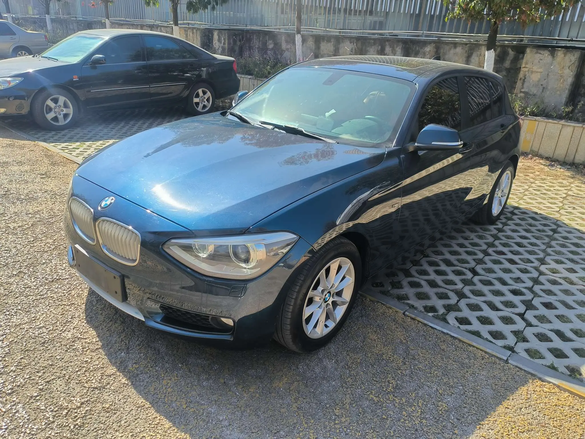 BMW 1 Series  из Китая
