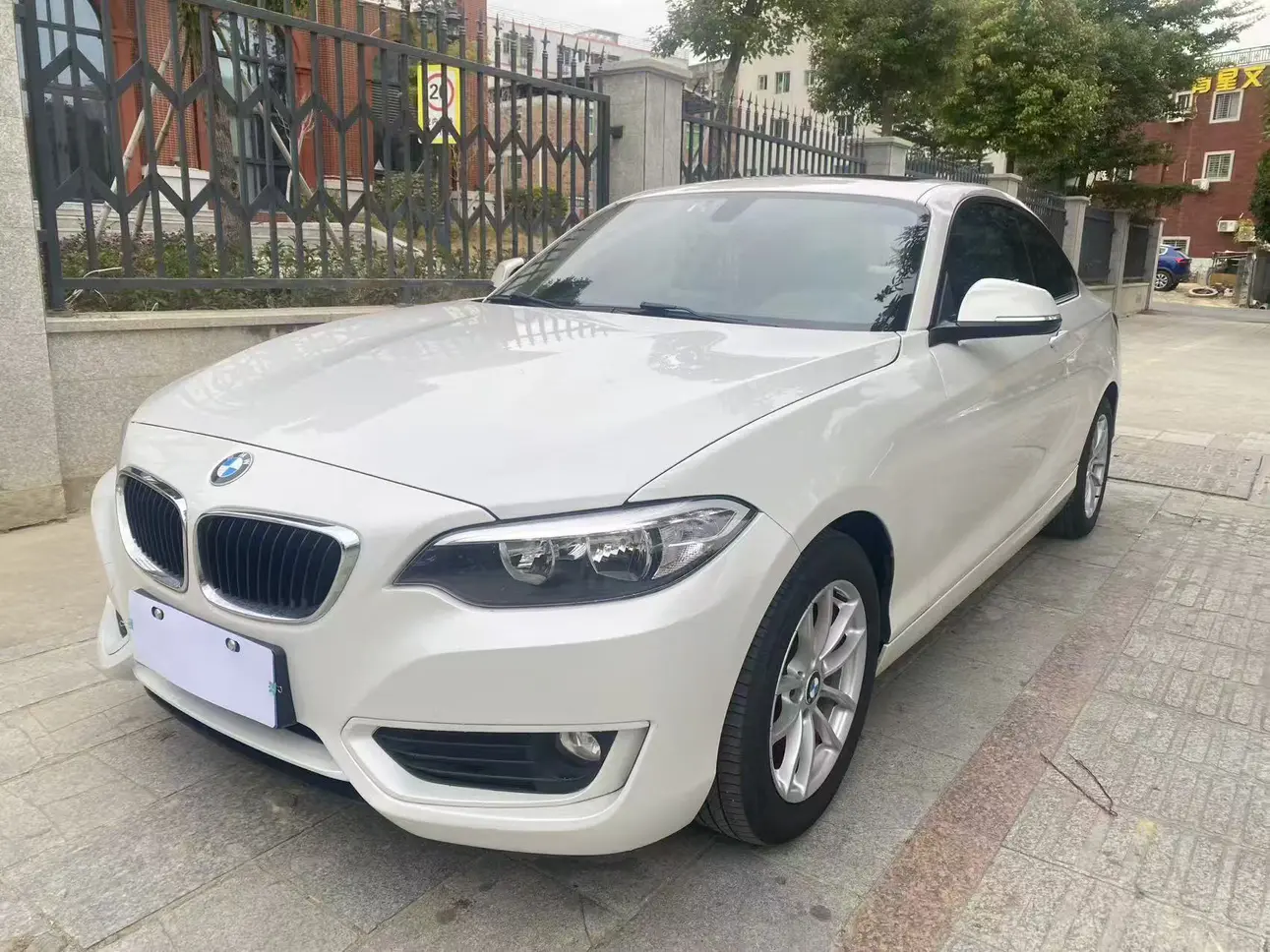 BMW 2 Series  из Китая
