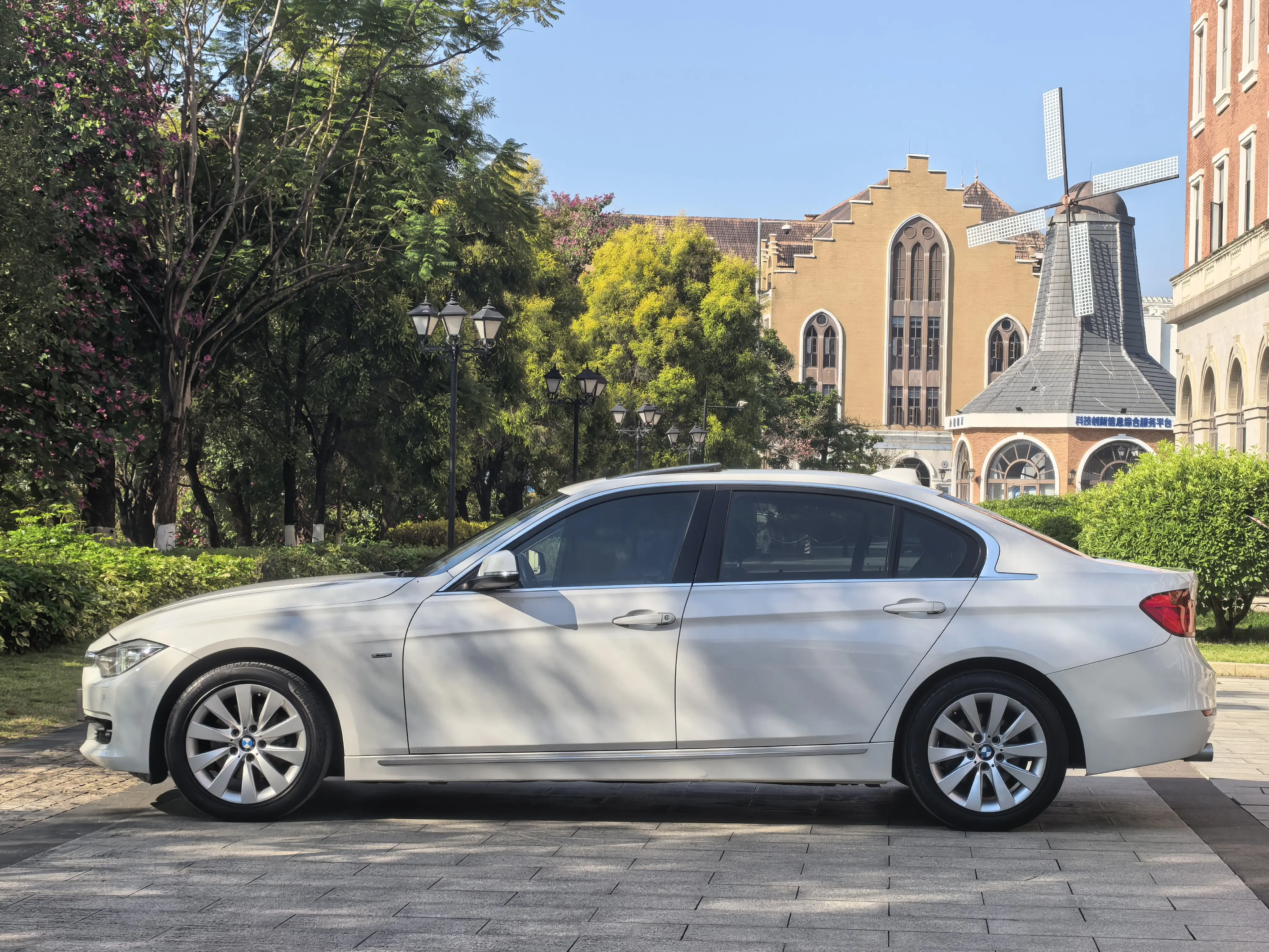 BMW 3 Series  из Китая