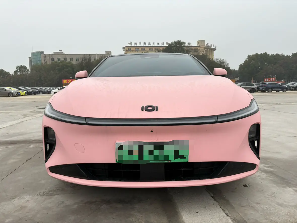 Changan Qiyuan A07  из Китая