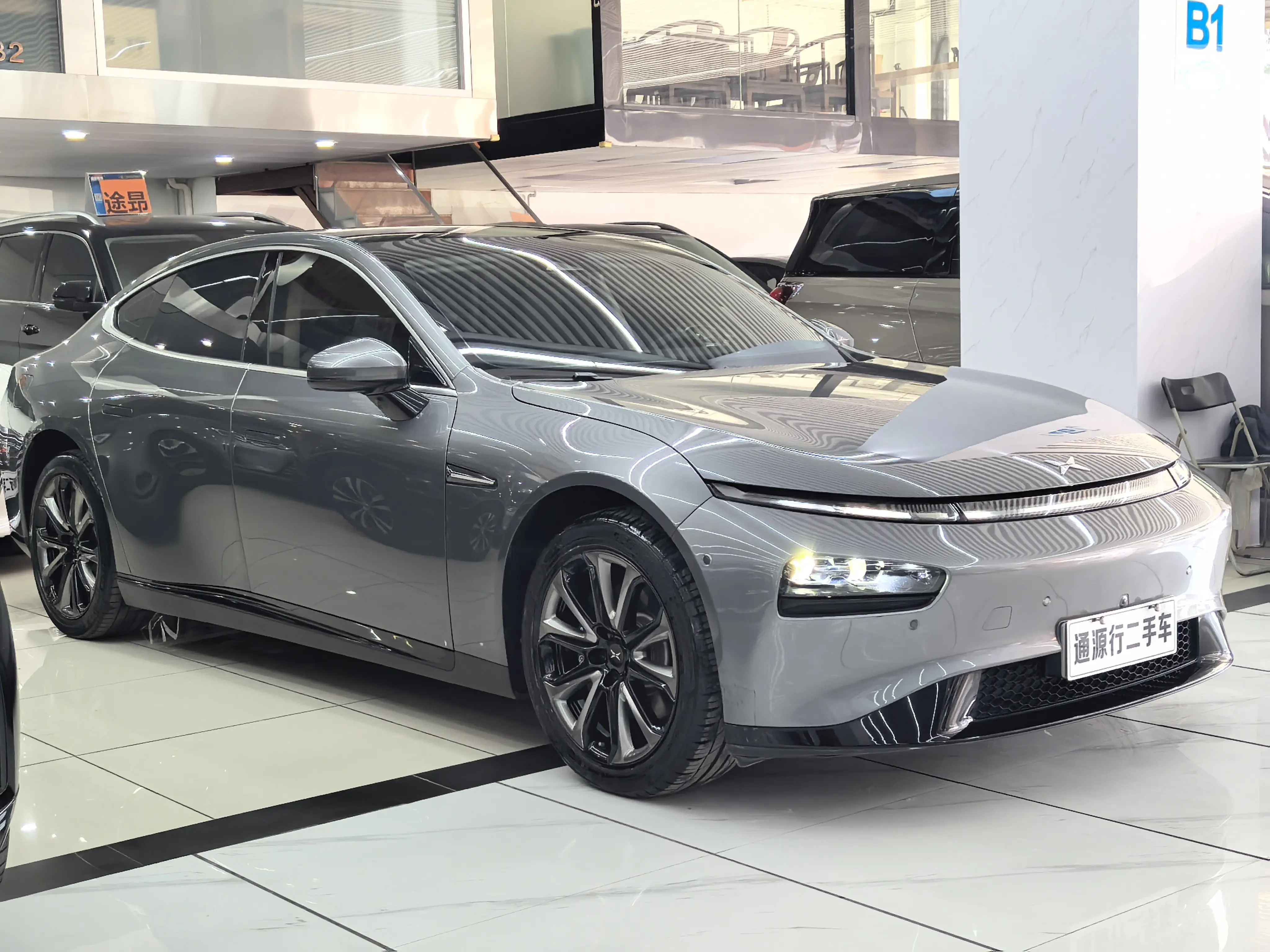 Xpeng P7  из Китая