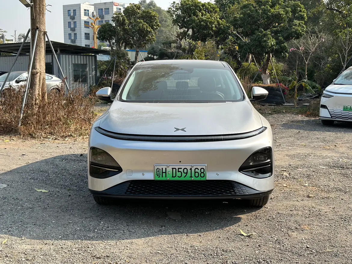 Xpeng G6  из Китая