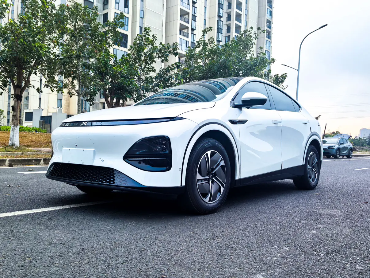 Xpeng G6  из Китая