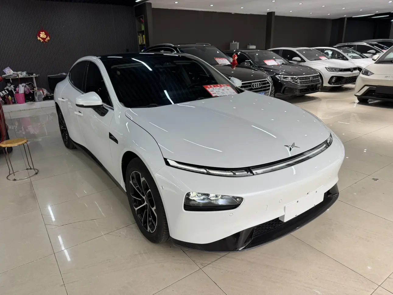 Xpeng P7  из Китая