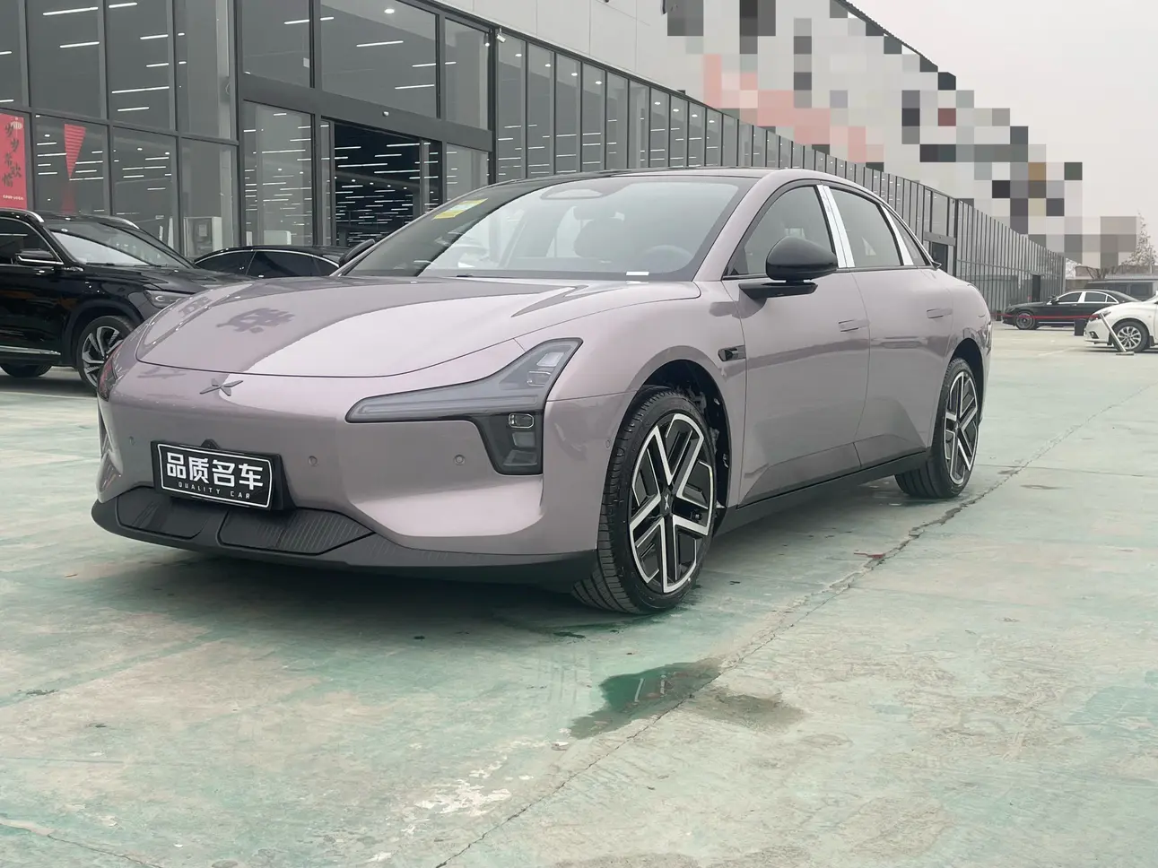 Xpeng Xiaopeng MONA M03  из Китая