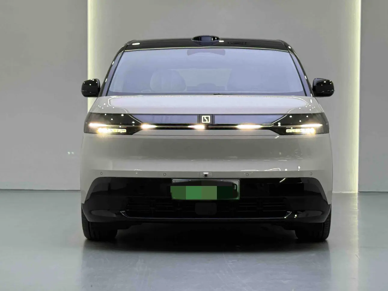 ZEEKR MIX  из Китая