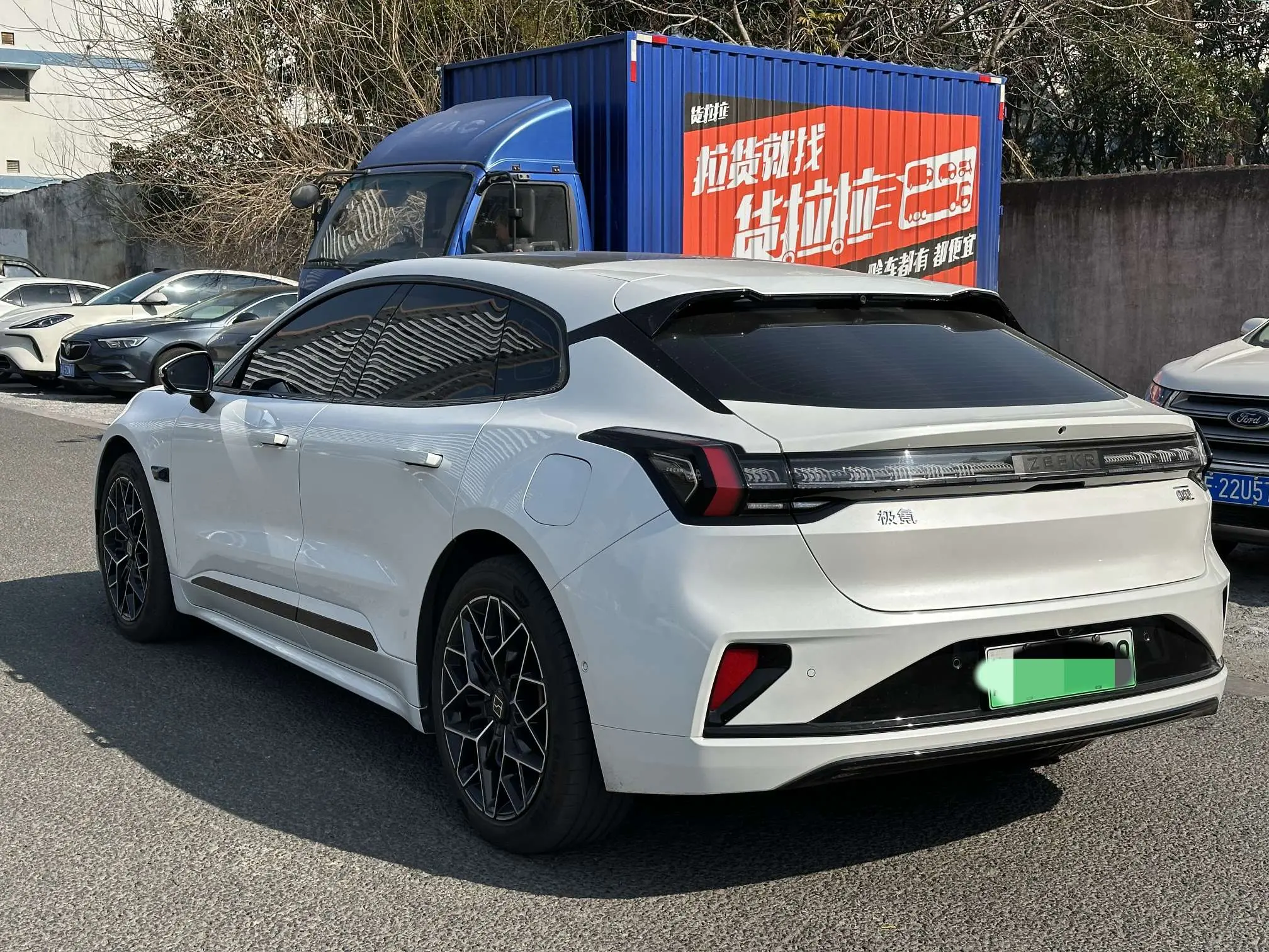 ZEEKR 001  из Китая