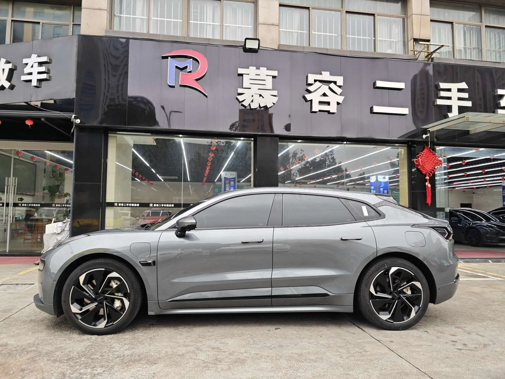 ZEEKR 001  из Китая