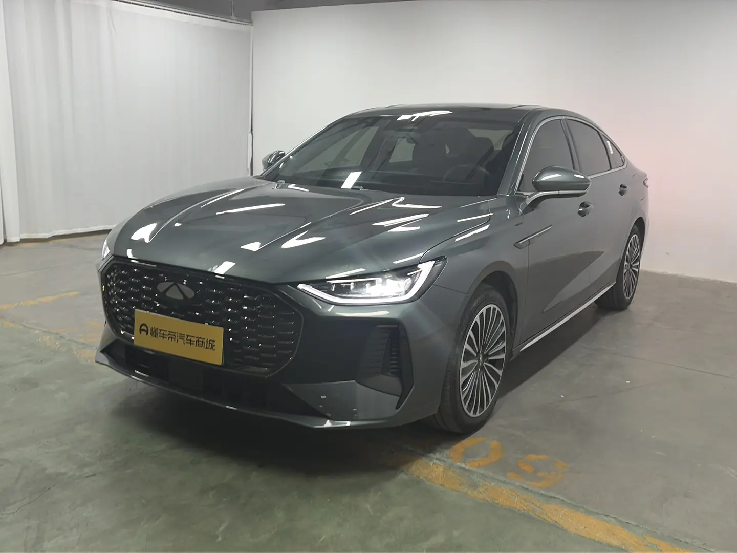 Chery Fengyun A8L  из Китая