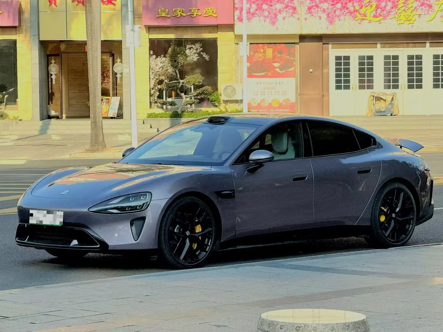 Xiaomi car Xiaomi SU7  из Китая