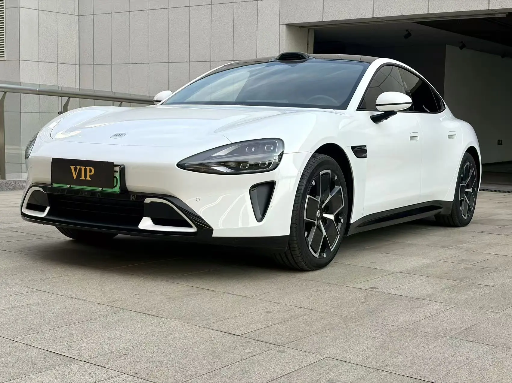 Xiaomi car Xiaomi SU7  из Китая