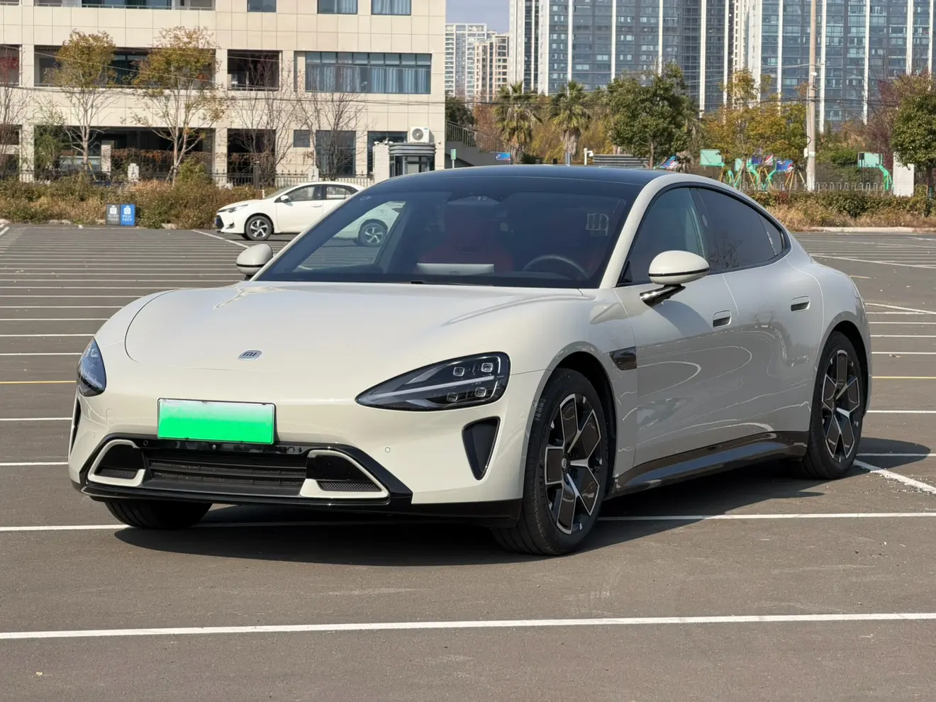 Xiaomi car Xiaomi SU7  из Китая