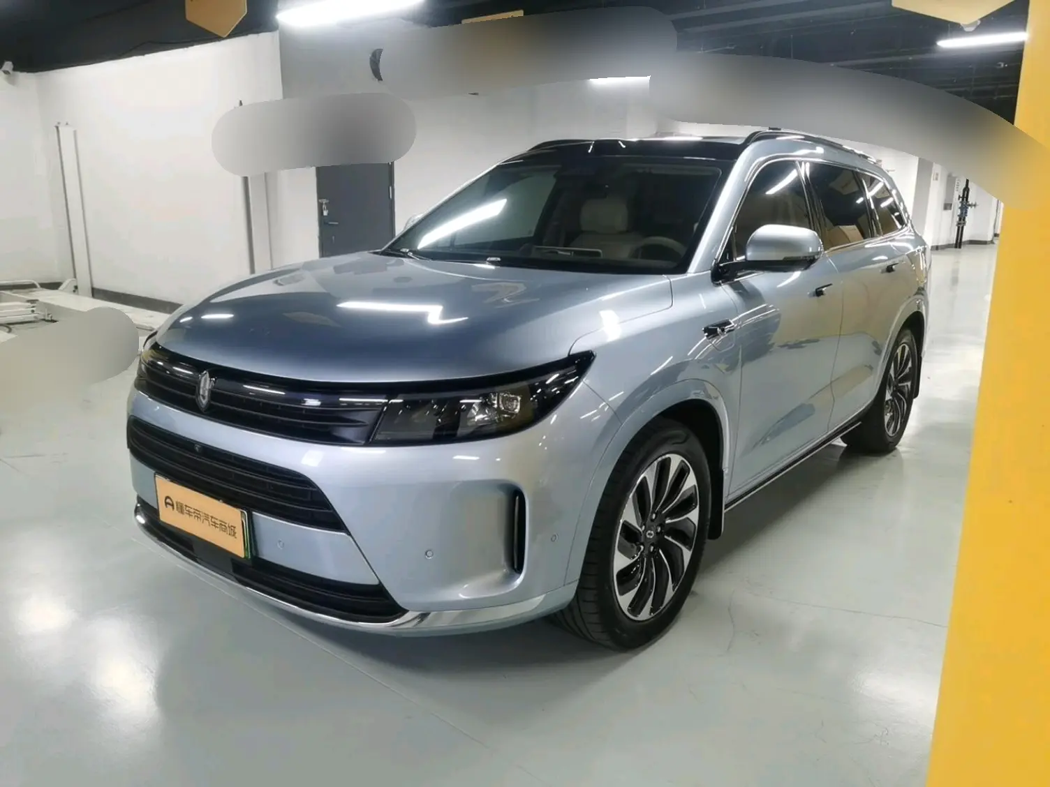 AITO M7 (Wenjie M7)  из Китая