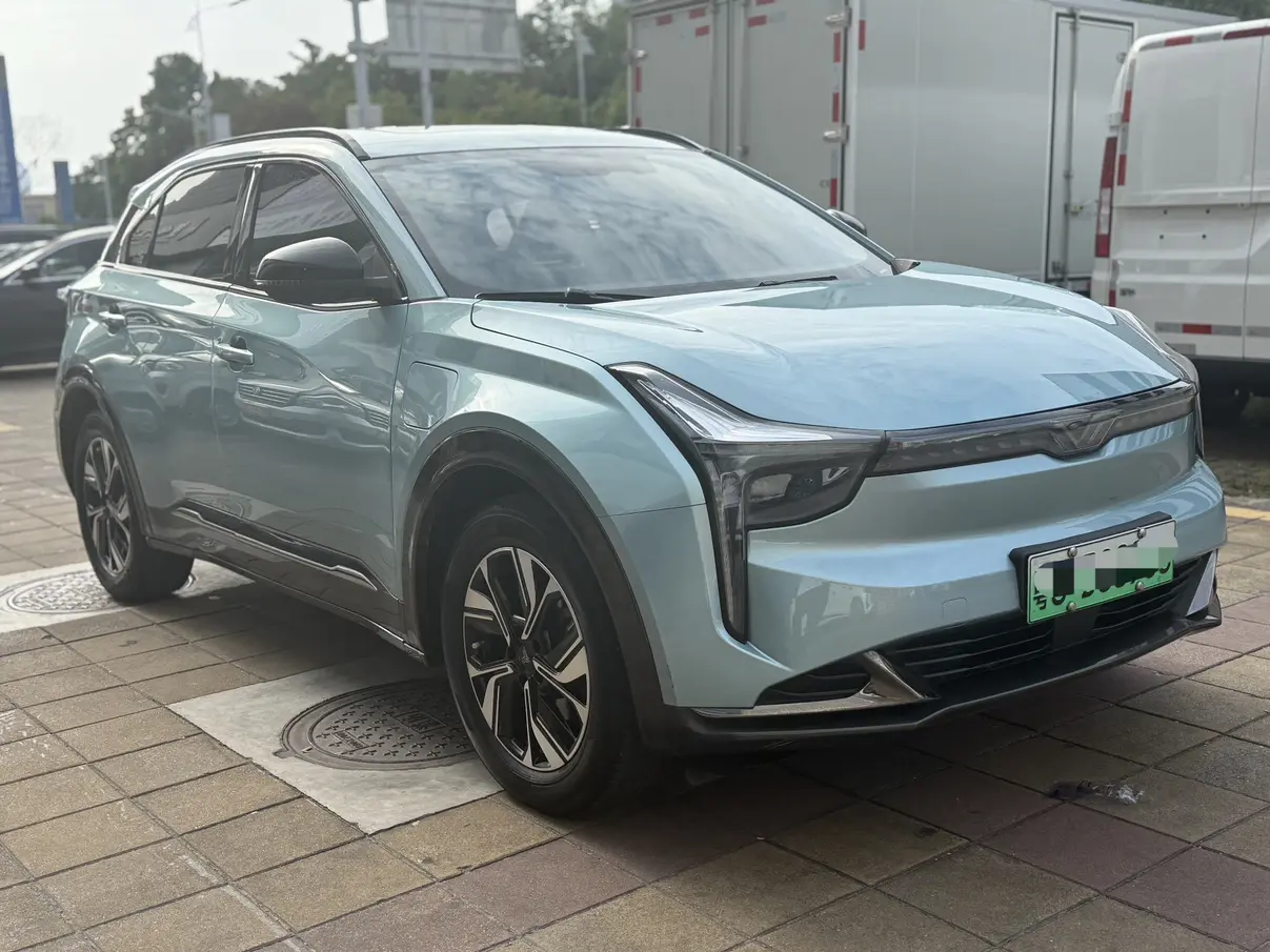 NETA NezhaU  из Китая