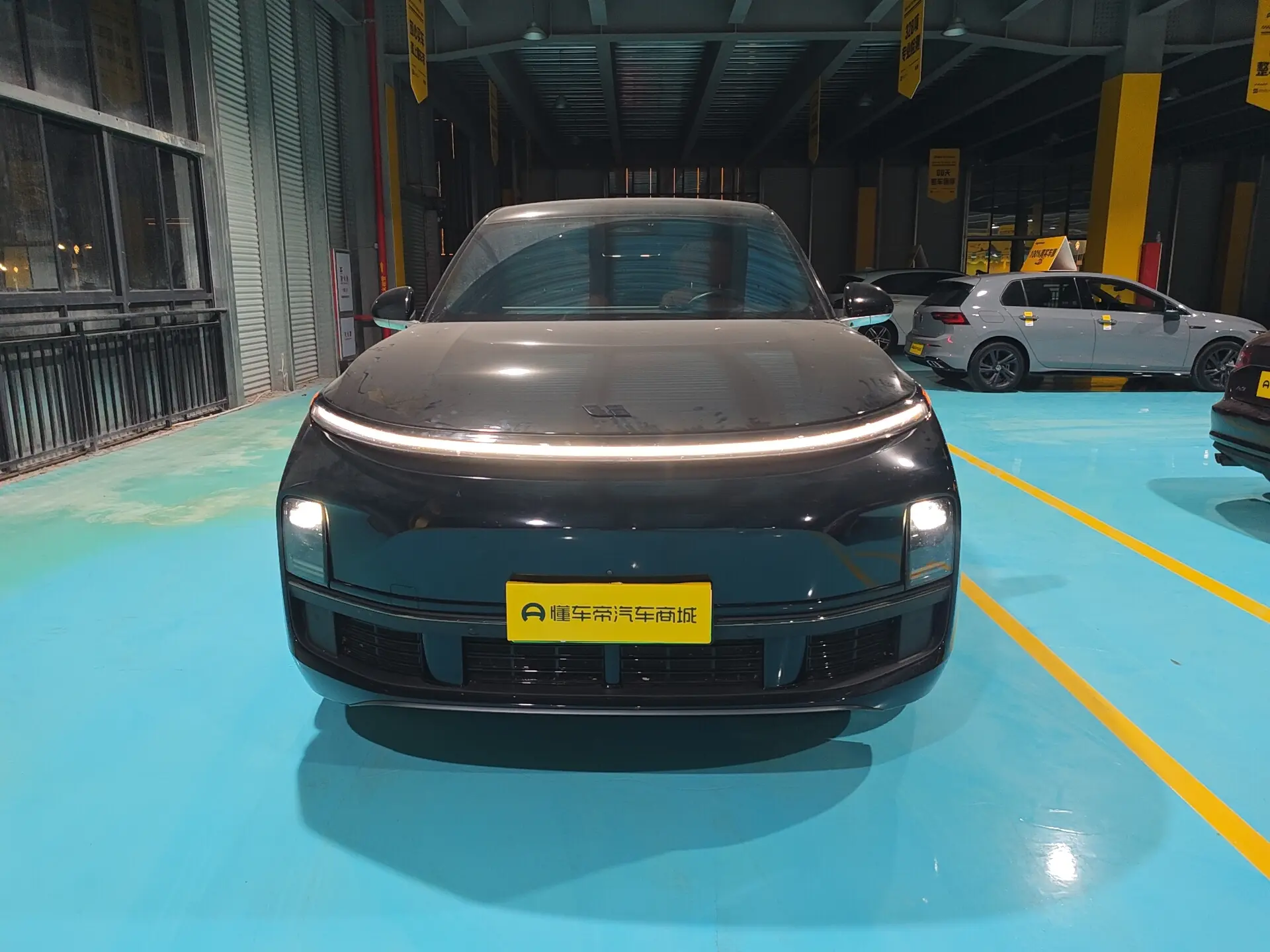 Li L9 (Ideal L9)  из Китая