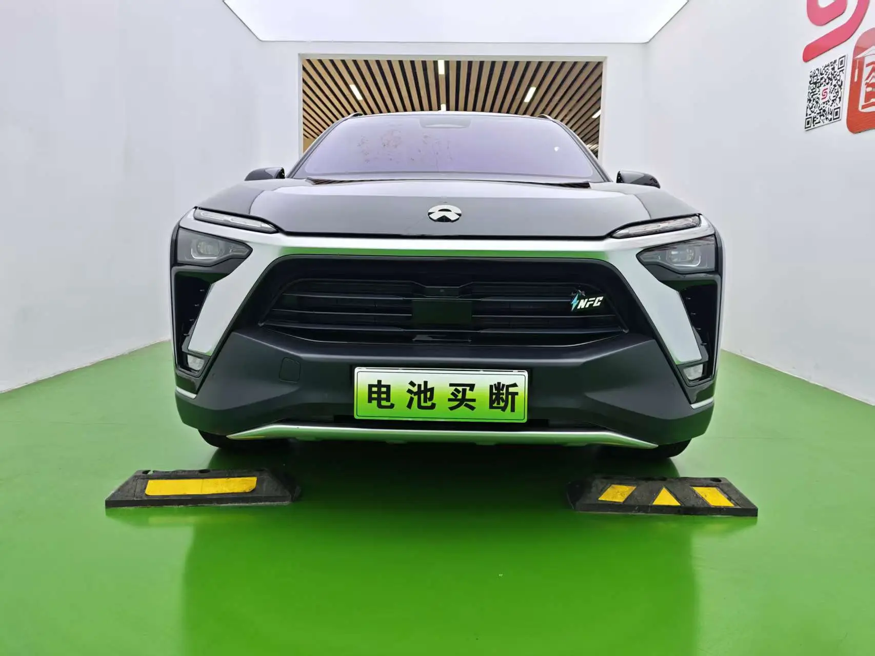 NIO ES8  из Китая