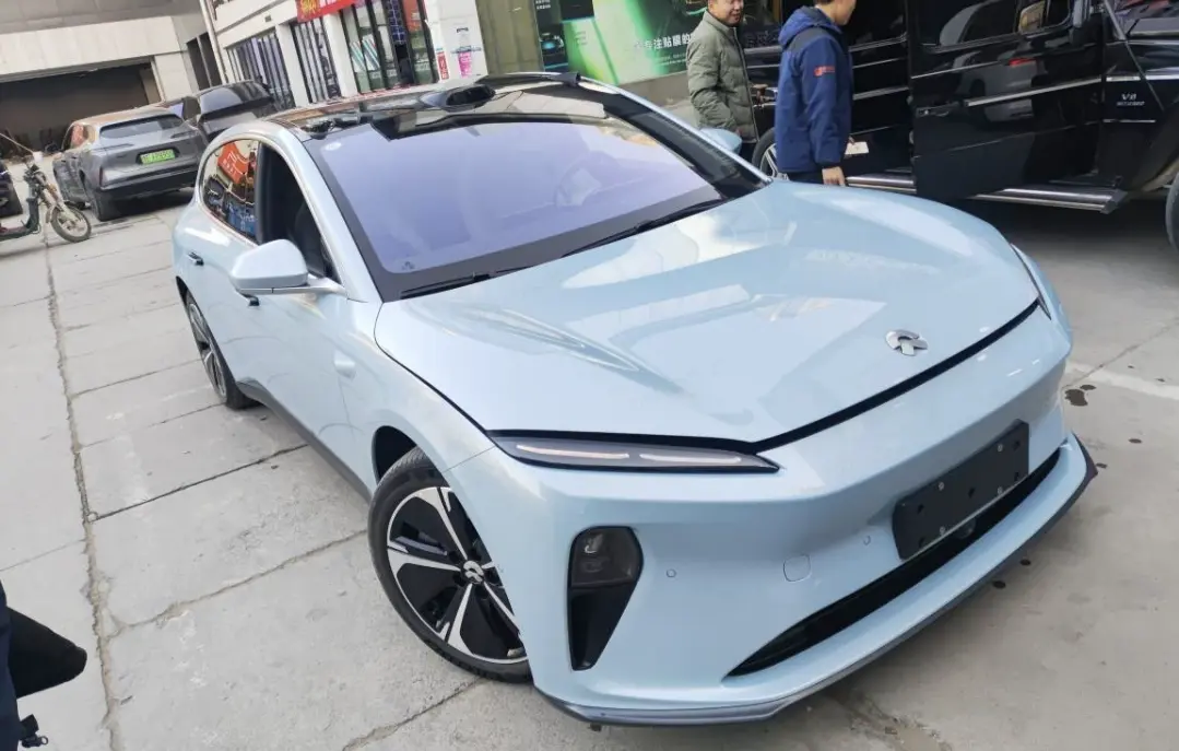 NIO ET5T  из Китая