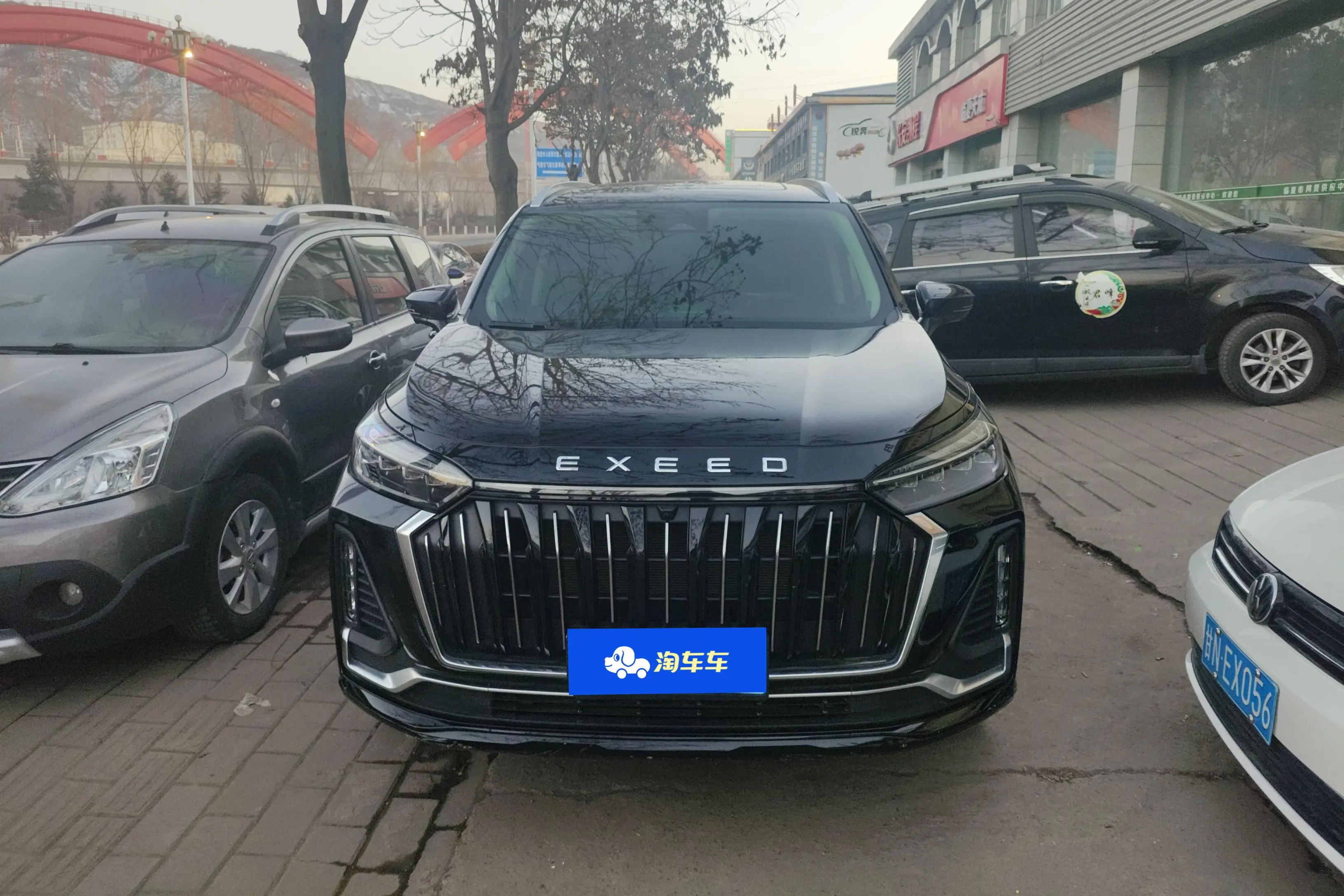 Exeed VX (The starry road embraces the moon)  из Китая