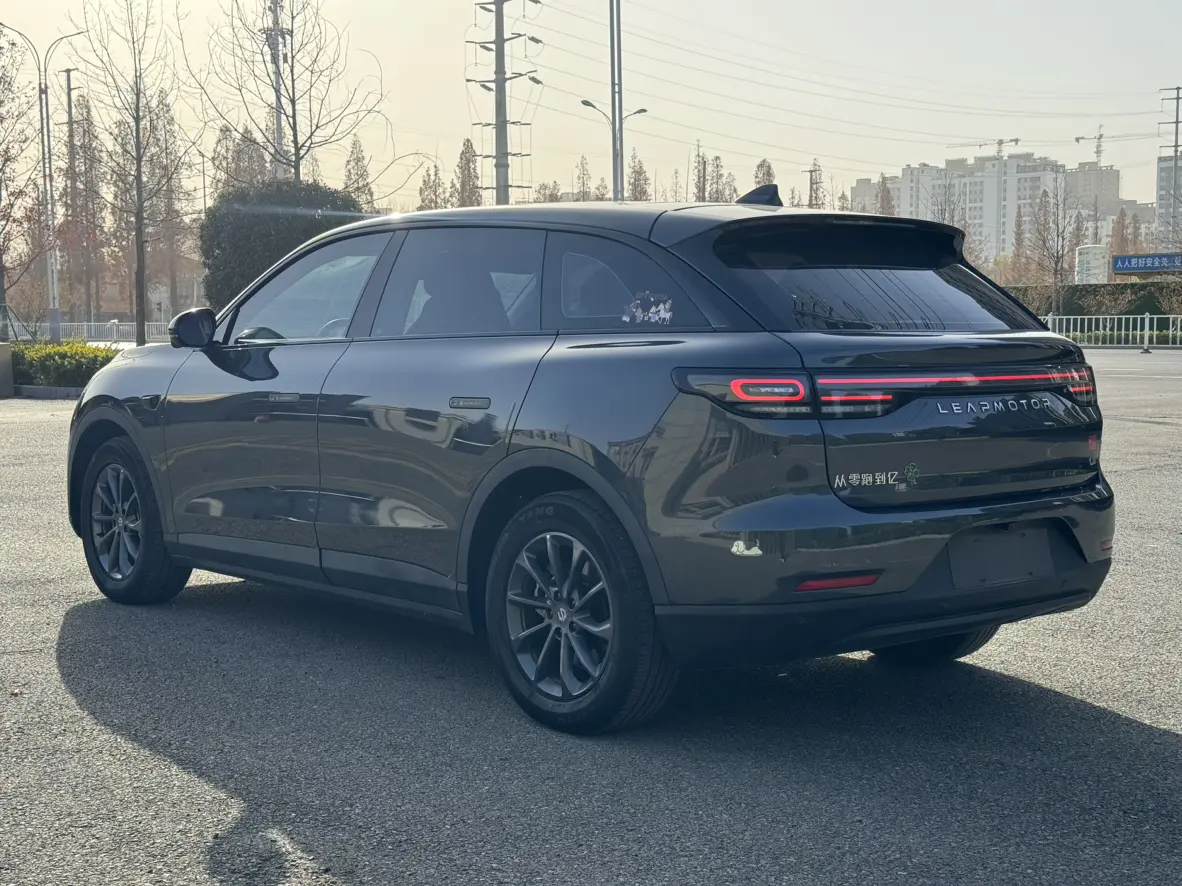 Leapmotor Zero running C11  из Китая