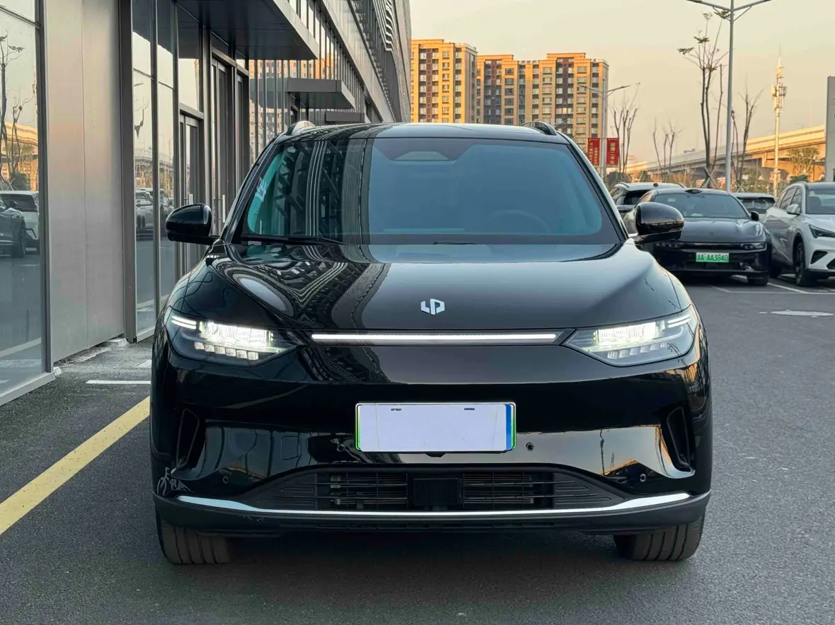 Leapmotor Zero running C11  из Китая