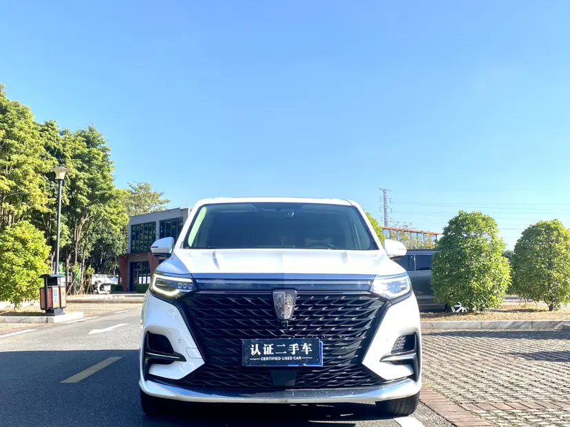 Roewe iMAX8  из Китая