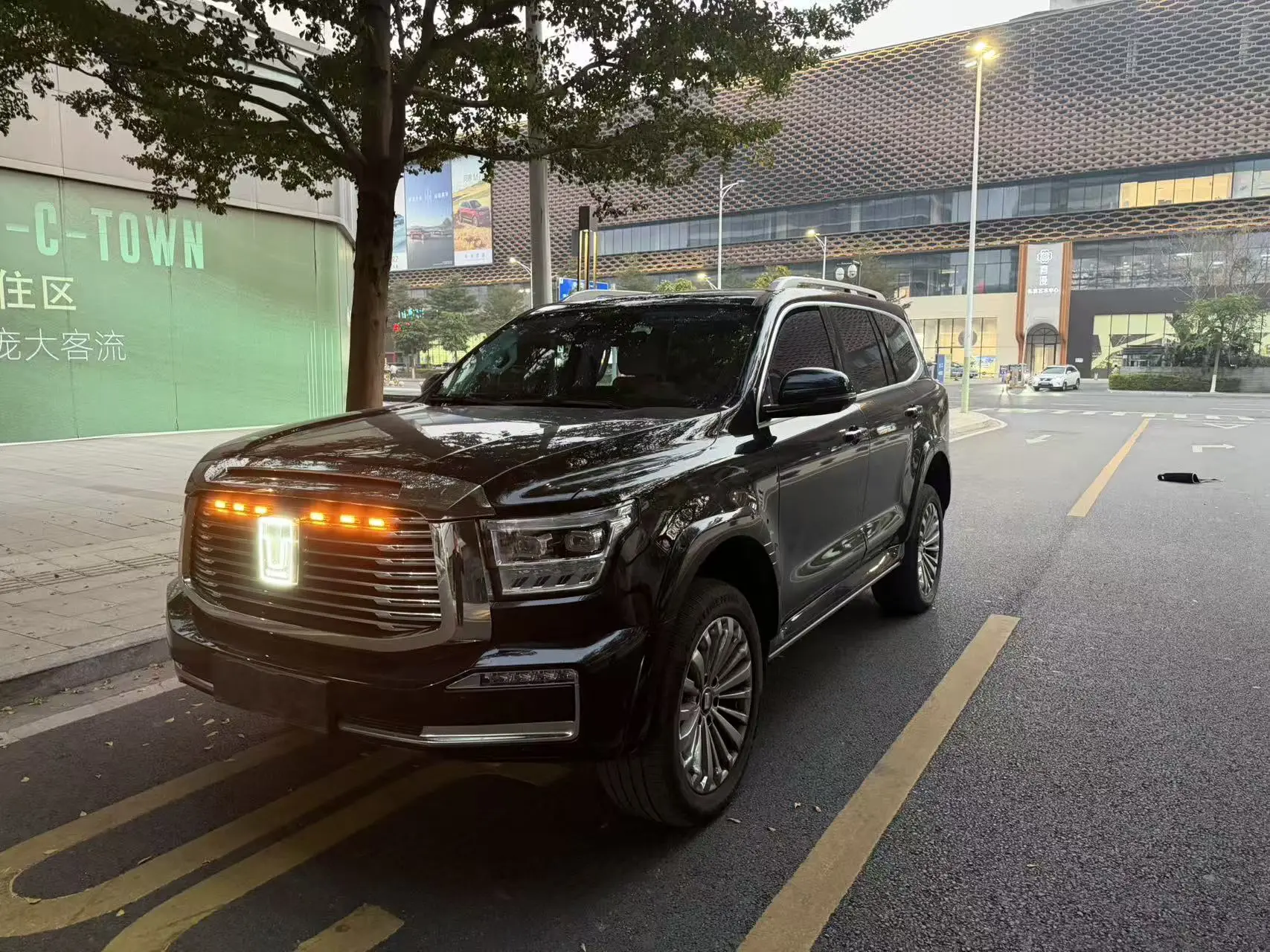 Tank 500 Hi4-T  из Китая