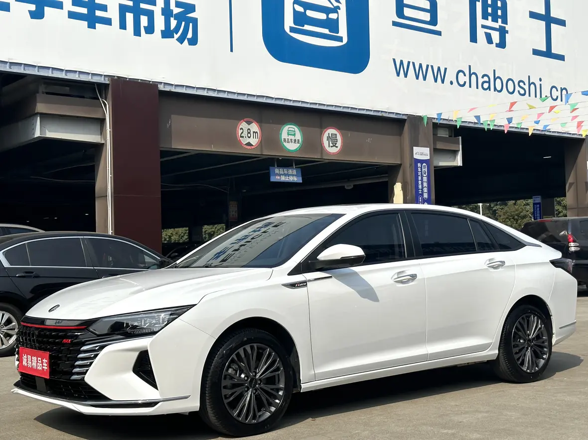 Dongfeng Yixuan MAX  из Китая