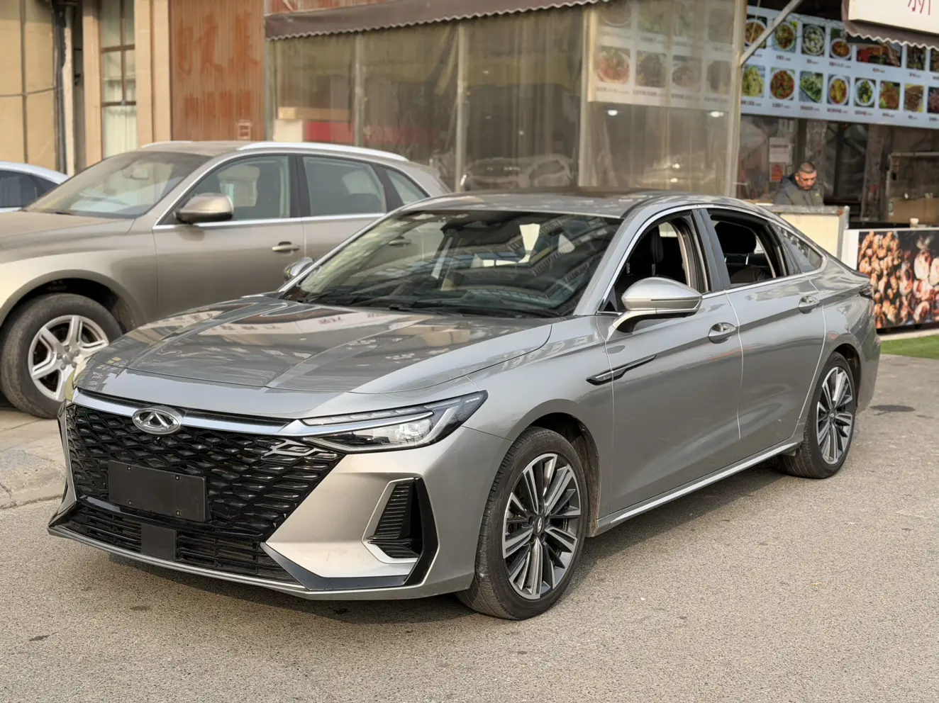 Chery Arrizo 8  из Китая