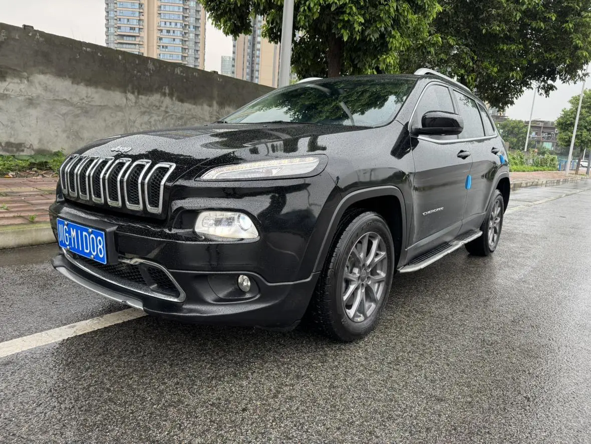 Jeep Cherokee  из Китая