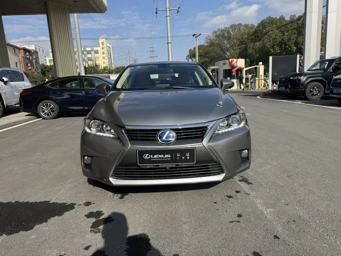Lexus CT  из Китая