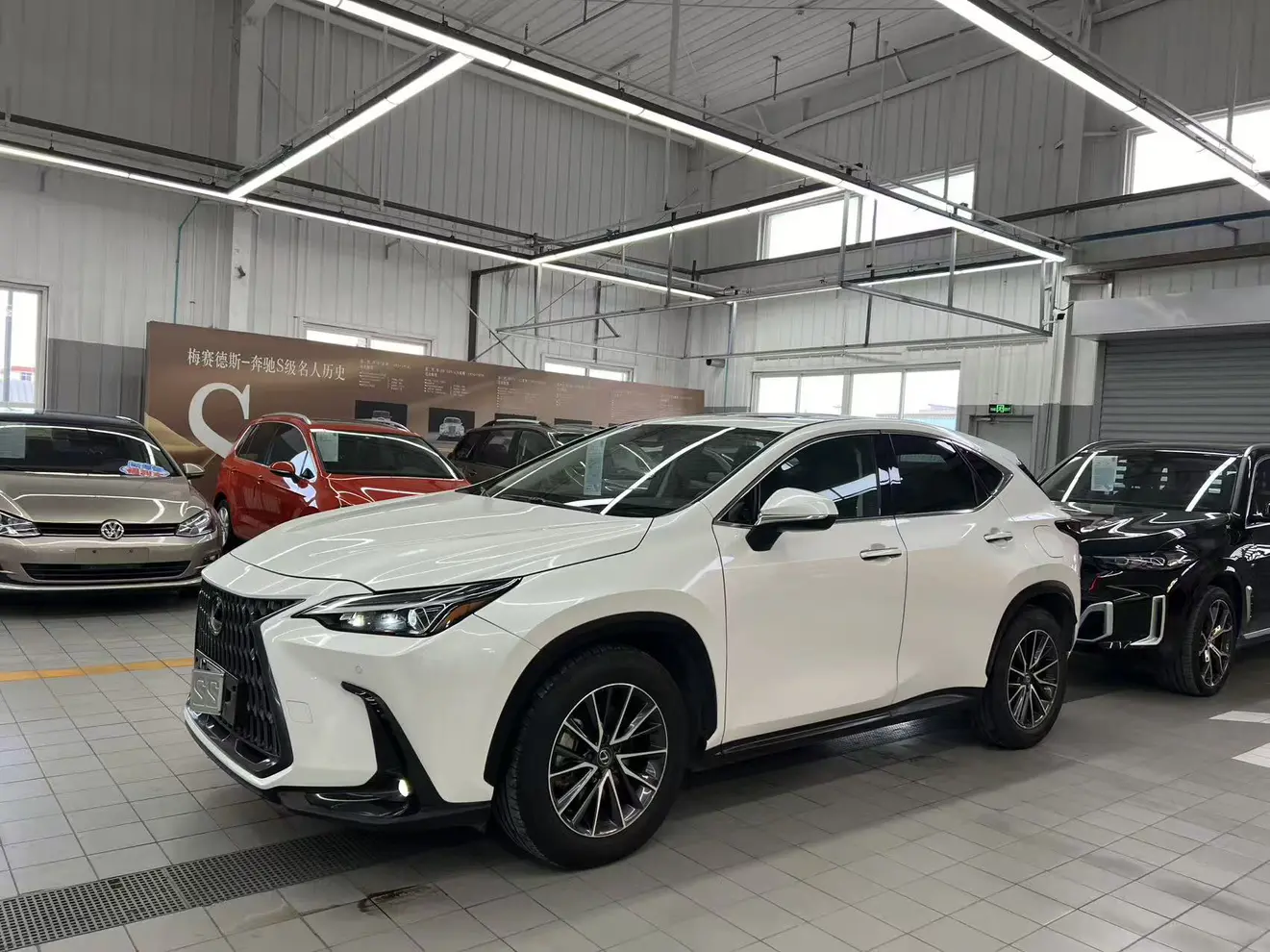 Lexus NX PHEV  из Китая