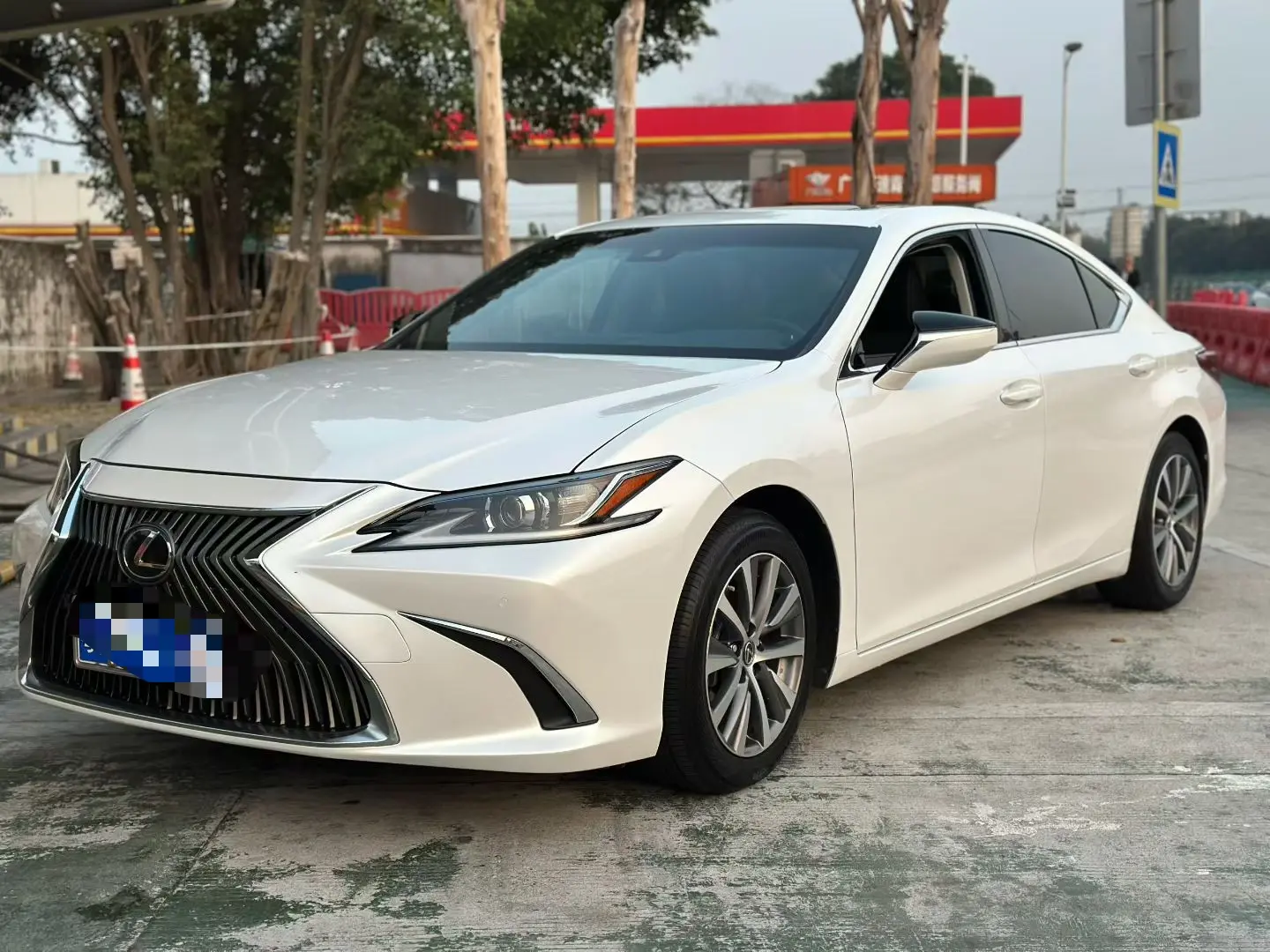 Lexus ES