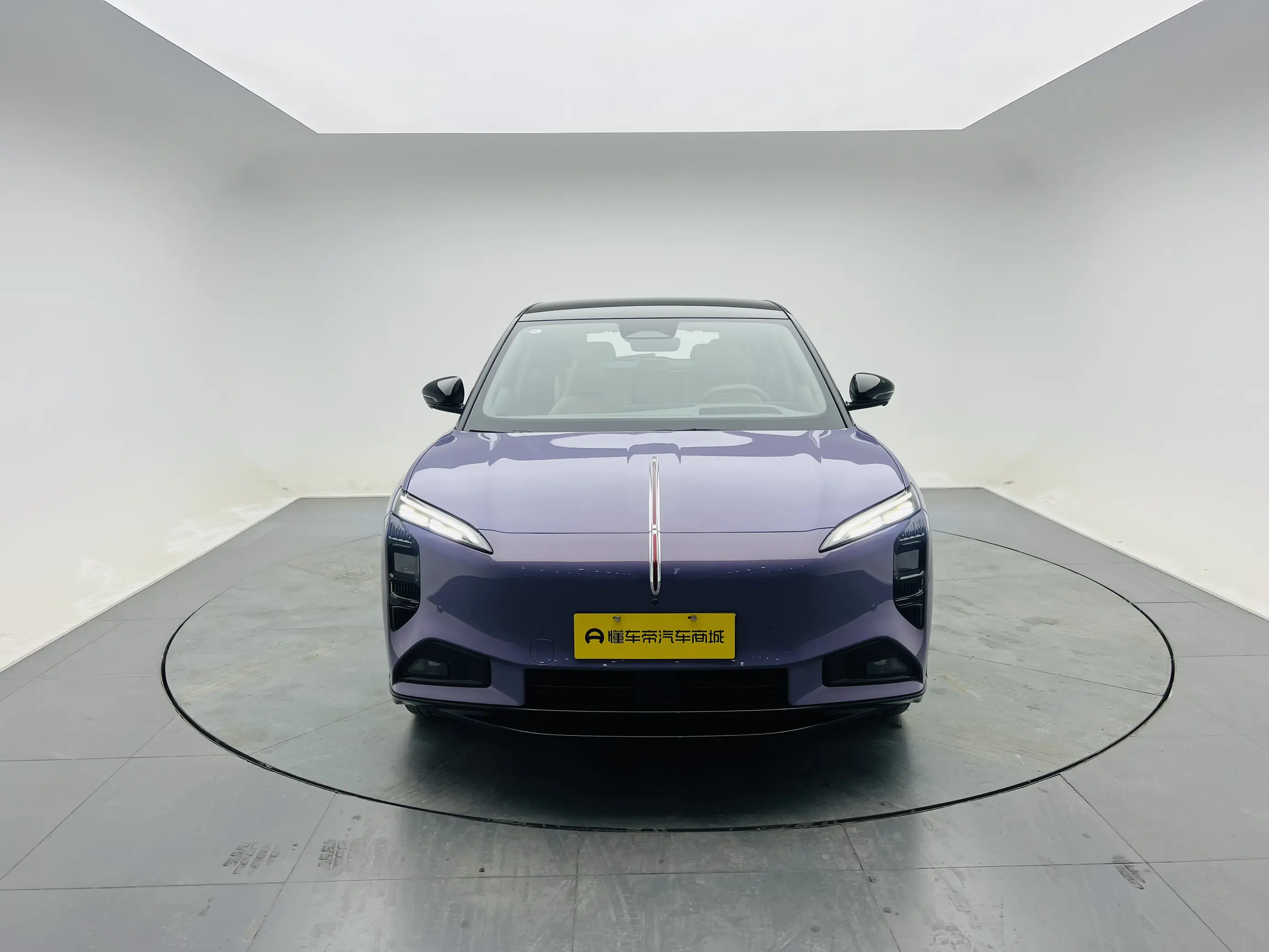 Hongqi Red Flag Tiangong 08  из Китая