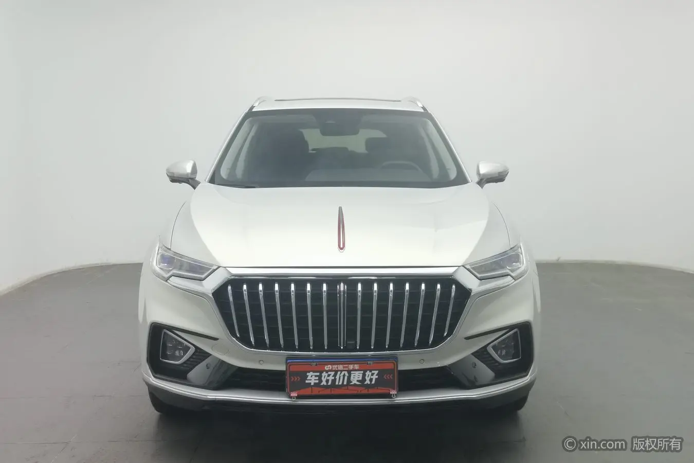 Hongqi HS5  из Китая