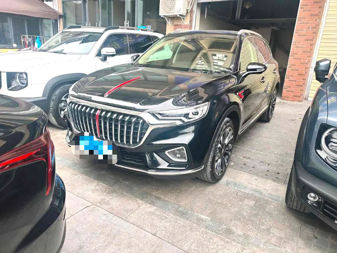 Hongqi HS5  из Китая