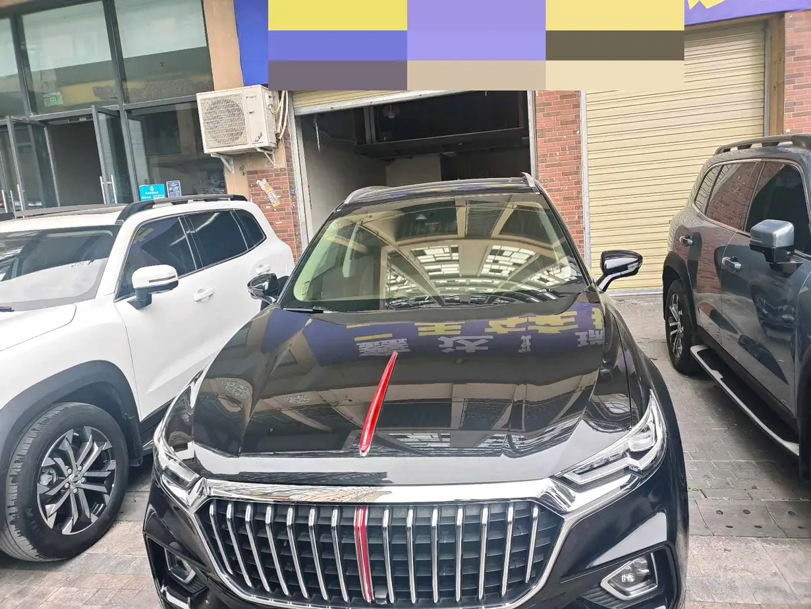 Hongqi HS5  из Китая