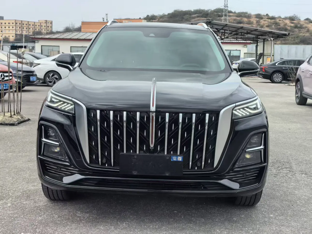 Hongqi HS5  из Китая