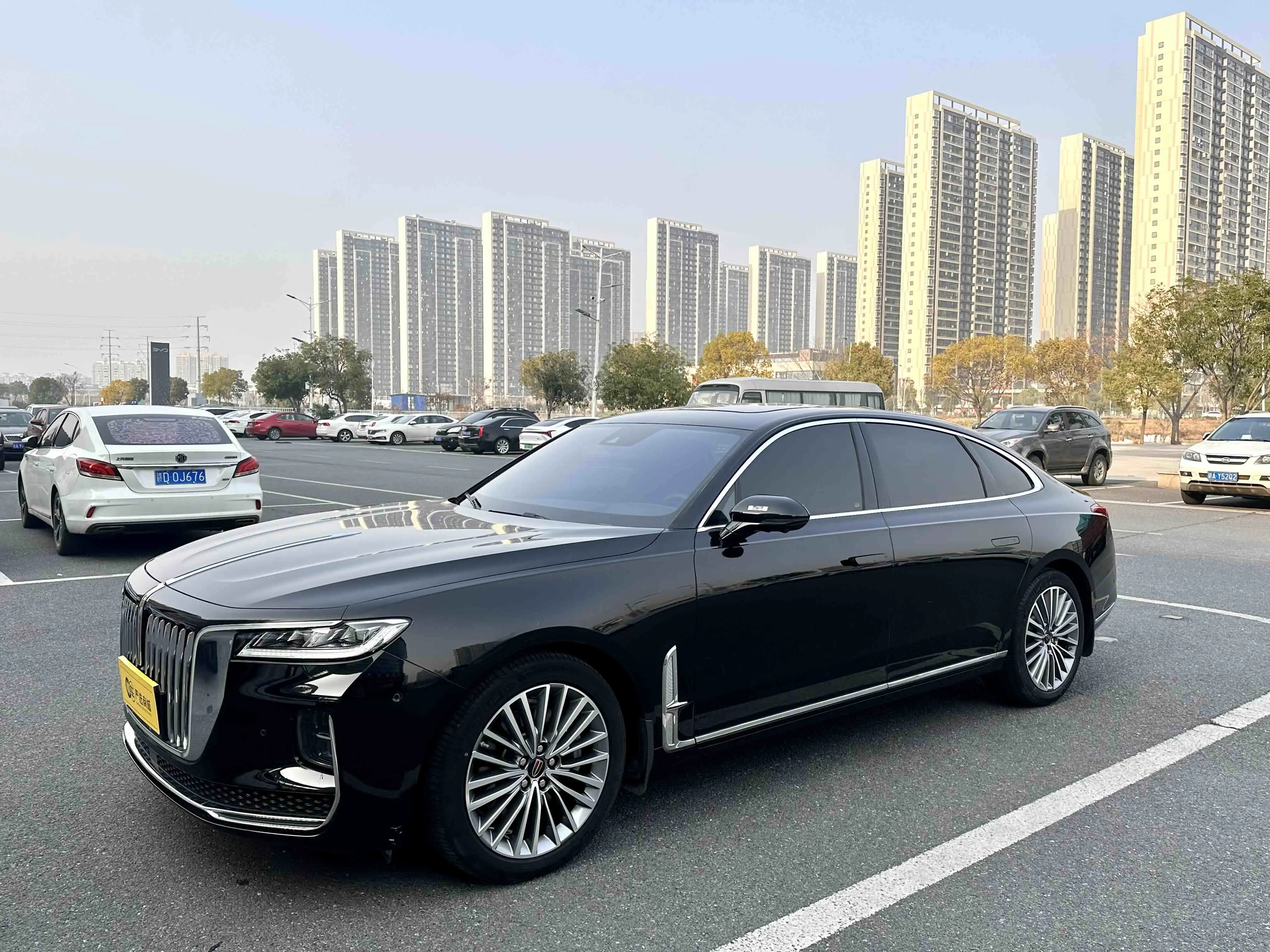 Hongqi H9  из Китая
